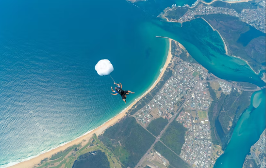 15,000Ft Newcastle Skydive in the Week with Transfer from Sydney - Image 4